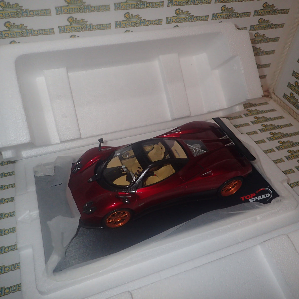 Top Speed Models TS0098 - 1/18 Scale - Pagani Zonda F in Rosso Dubai Scale Model Replica