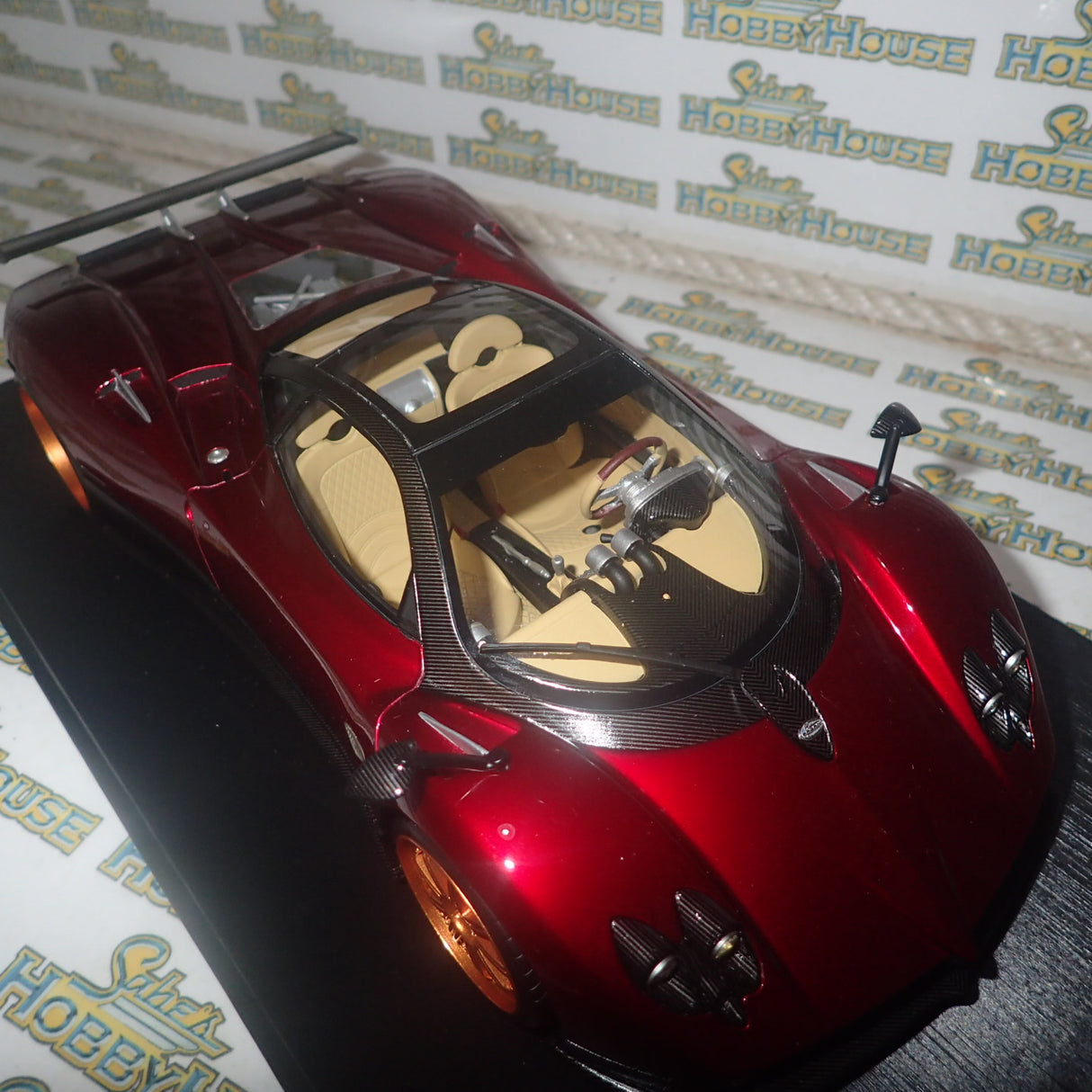 Top Speed Models TS0098 - 1/18 Scale - Pagani Zonda F in Rosso Dubai Scale Model Replica