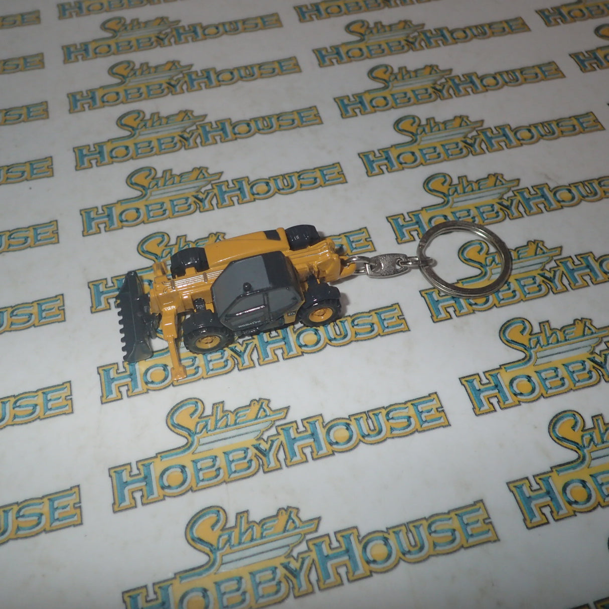 Universal Hobbies UH 5525 - Komatsu WH 613 Telehandler Keyring