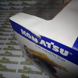 Universal Hobbies 8009U - 1/50 Scale Kamatsu HD605 Dump Truck the experts line