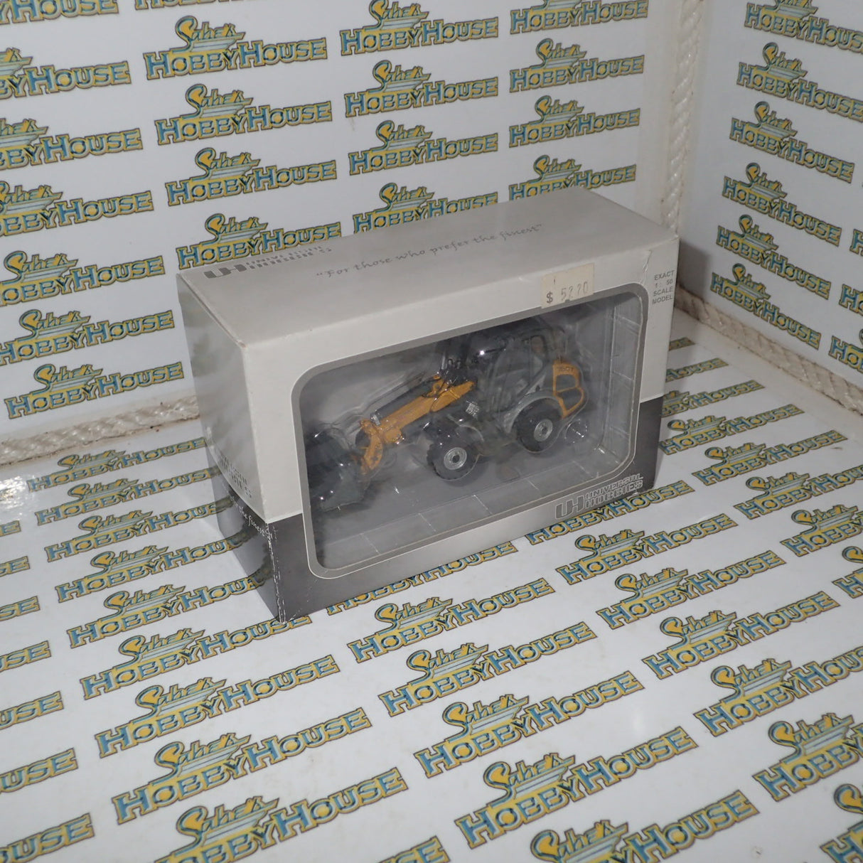 Universal Hobbies UH8060 - 1/50 Scale Kramer 750T Diecast Scale Model Replica