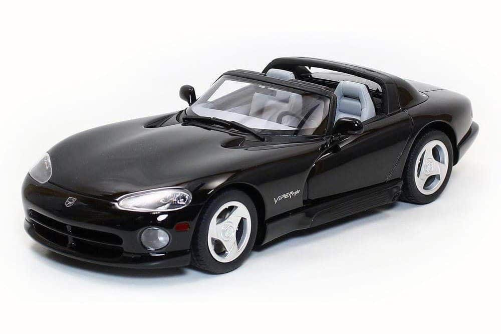 GT Spirit - 1/18 Scale - Dodge Viper RT/10 in Black Scale Model Replica