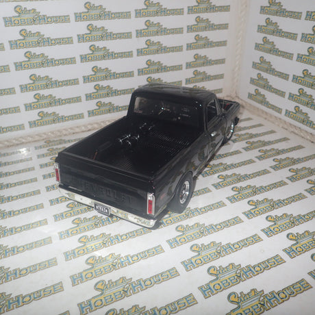 ACME A1807216 - 1/18 Scale 1970 CHEVROLET C-10 NIGHT TRAIN DRAG OUTLAWS