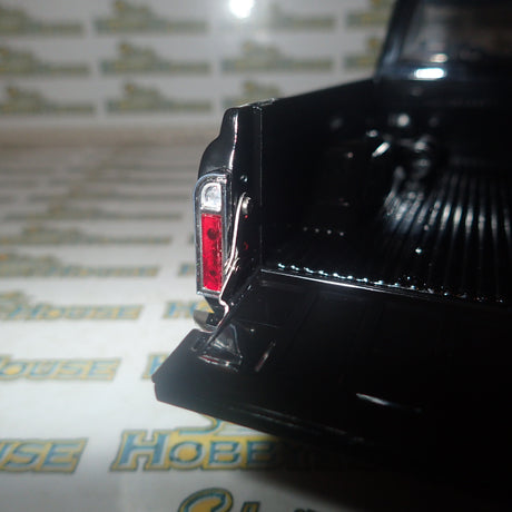 ACME A1807216 - 1/18 Scale 1970 CHEVROLET C-10 NIGHT TRAIN DRAG OUTLAWS