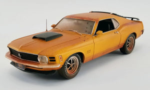 ACME A1801838 - 1/18 Scale - PORKCHOP'S 1970 FORD MUSTANG BOSS 429 - BARN FIND BOSS Diecast Scale Model Replica