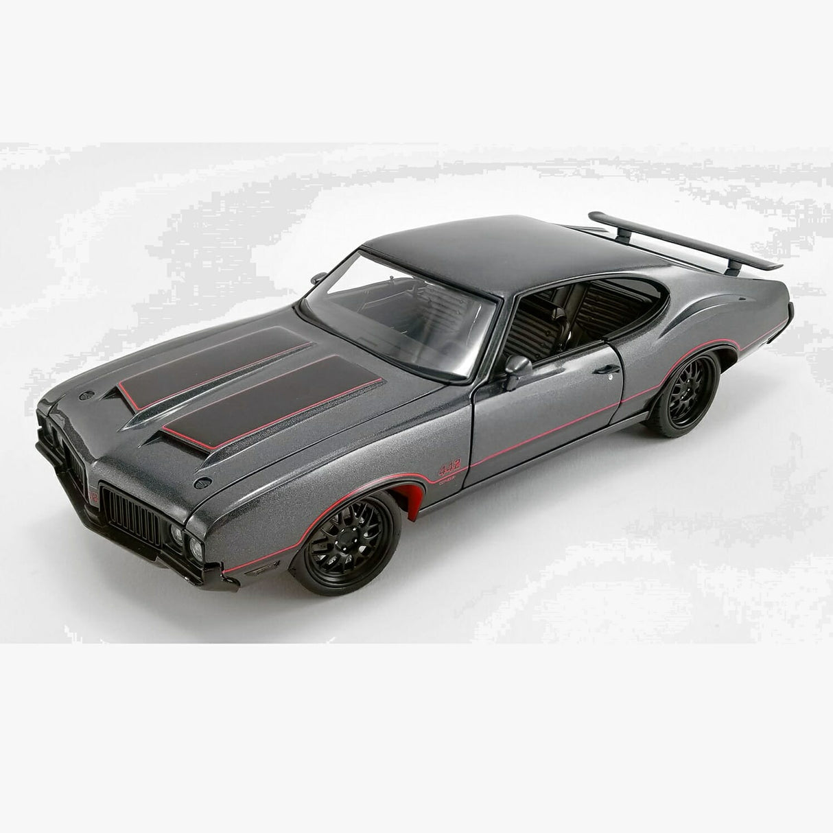 ACME - 1/18 Scale - A1805617 1970 OLDSMOBILE 442 STREET FIGHTER Diecast Scale Model Replica