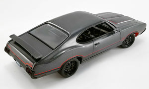 ACME - 1/18 Scale - A1805617 1970 OLDSMOBILE 442 STREET FIGHTER Diecast Scale Model Replica