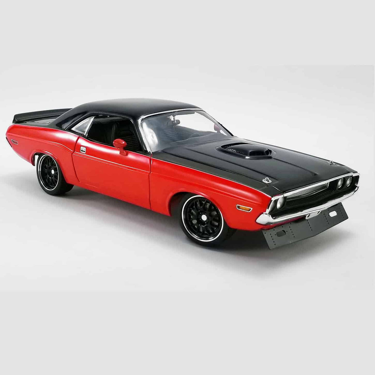 ACME - 1/18 Scale - A1806014 1970 DODGE CHALLENGER R/T STREET FIGHTER Red & Black Diecast Scale Model Replica