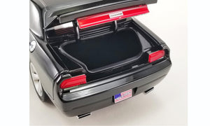 ACME - 1/18 Scale - A1806016 2010 DODGE CHALLENGER SRT8 WITH GEORGE WASHINGTON FIGURE AND US FLAG - CARS AND FREEDOM Diecast Scale Model Replica