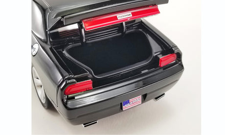 ACME - 1/18 Scale - A1806016 2010 DODGE CHALLENGER SRT8 WITH GEORGE WASHINGTON FIGURE AND US FLAG - CARS AND FREEDOM Diecast Scale Model Replica