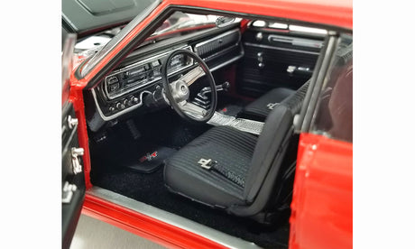 ACME A1806604 - 1/18 Scale - 1967 DODGE CORONET R/T RESTOMOD