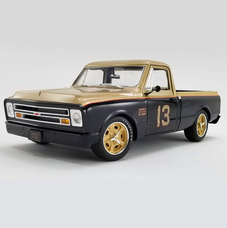 ACME - 1/18 Scale - A1807212 1967 CHEVROLET C10 - SMOKEY YUNICK
