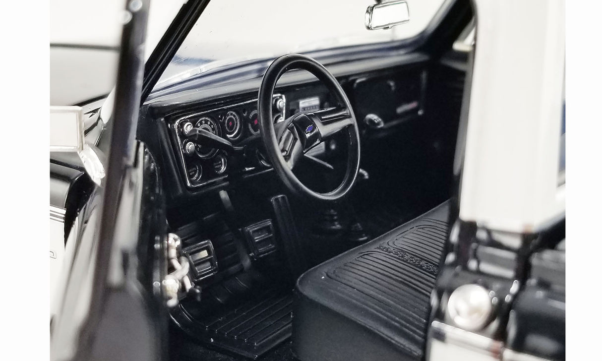 ACME A1807219 - 1/18 Scale 1969 Chevrolet K10 4x4 - Classic Black & White