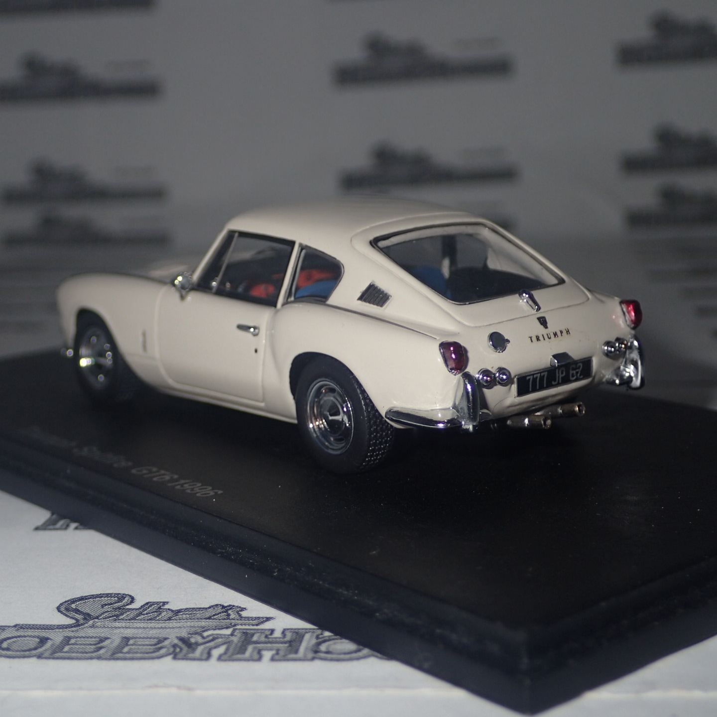 Spark Models S1400 - 1/43 Scale Triumph Spitfire GT6 1966 Scale Model  Replica